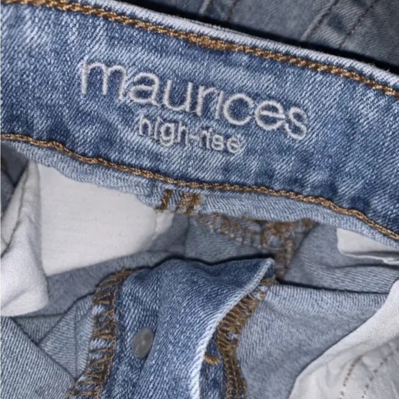 Maurice’s Distressed High Rise Button Fly Denim Jean Shorts Women’s Size 8 - Picture 3 of 4